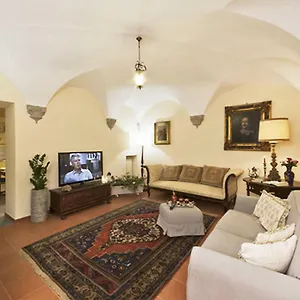 Appartement Via Dei Fossi, Florence